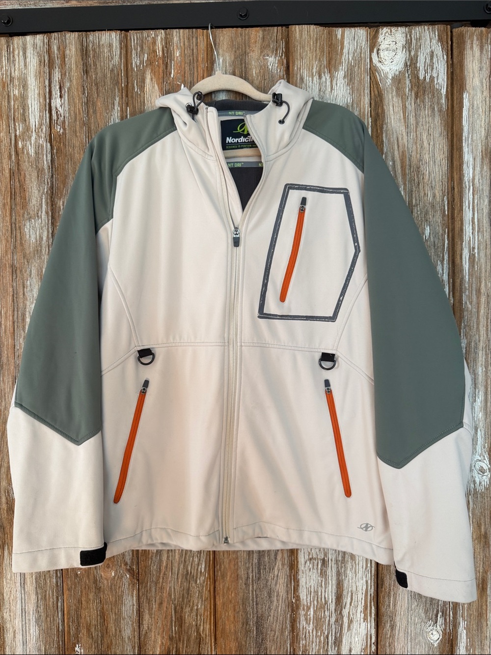Nordica Men's Lightweight Hooded Jacket in Cream and Green